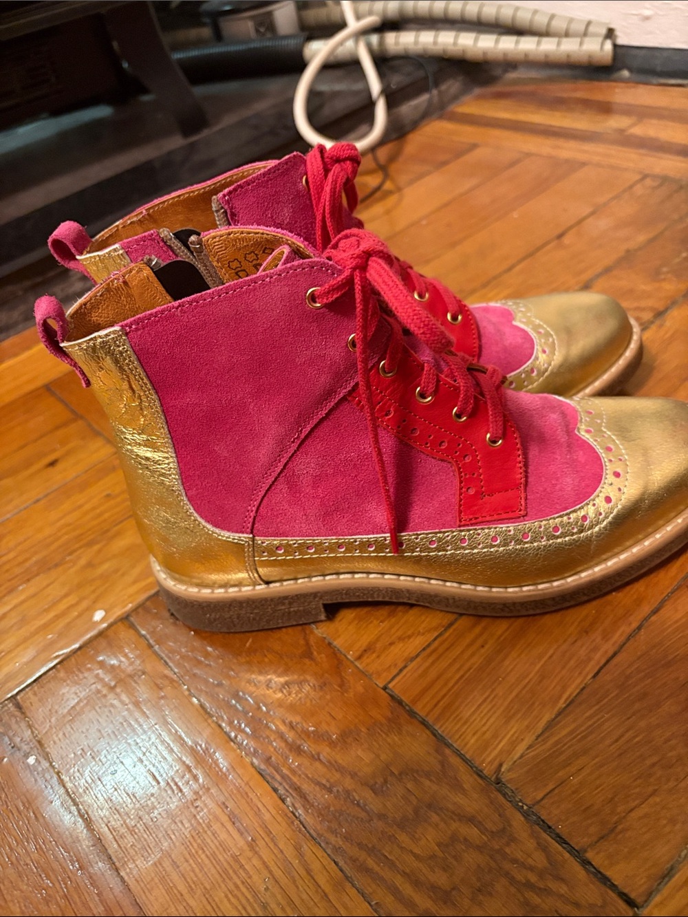 Pink and gold booties - Picture 4 of 6